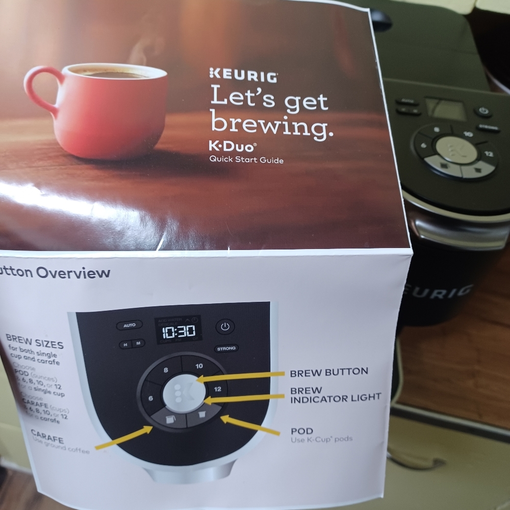 KEURIG coffee maker with carafe and K-pod double feature(Last one) - Picture 8 of 9